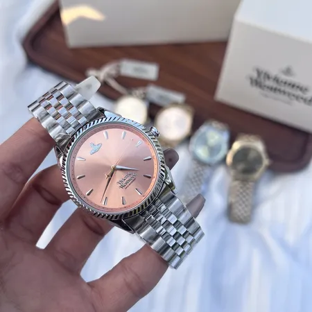 ヴィヴィアン・ウエストウッド 腕時計