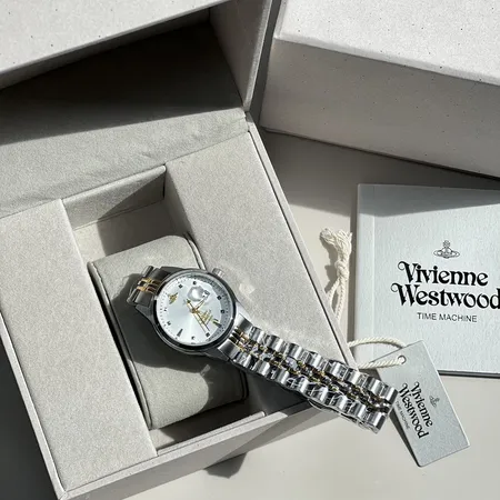 ヴィヴィアン・ウエストウッド 腕時計