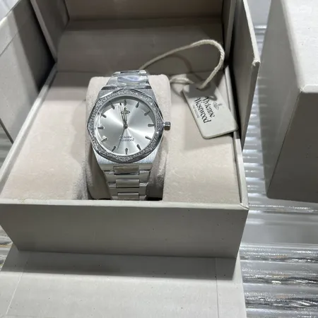 ヴィヴィアン・ウエストウッド 腕時計