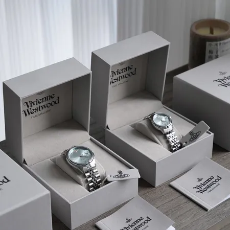 ヴィヴィアン・ウエストウッド 腕時計