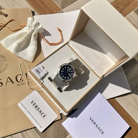 ヴェルサーチ 腕時計