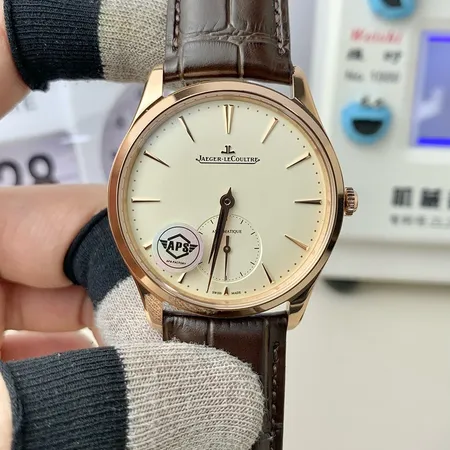 ジェー・ルクルト 腕時計