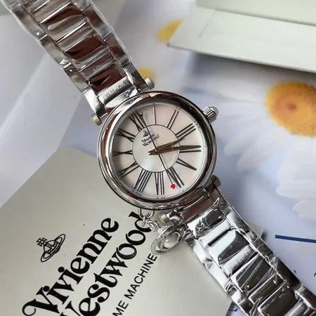 ヴィヴィアン・ウエストウッド 腕時計