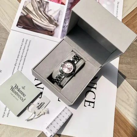 ヴィヴィアン・ウエストウッド 腕時計