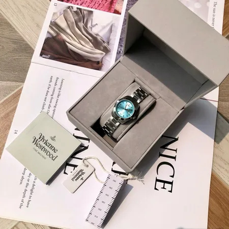 ヴィヴィアン・ウエストウッド 腕時計