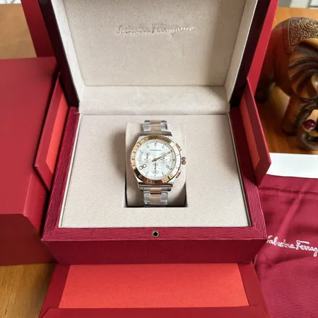 フェラガモ 腕時計