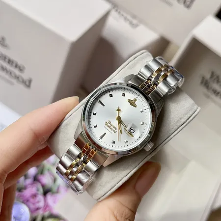 ヴィヴィアン・ウエストウッド 腕時計