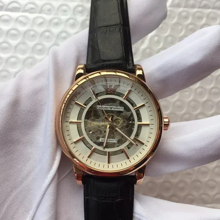 アルマーニ 腕時計