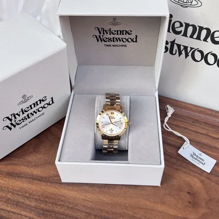 ヴィヴィアン・ウエストウッド 腕時計