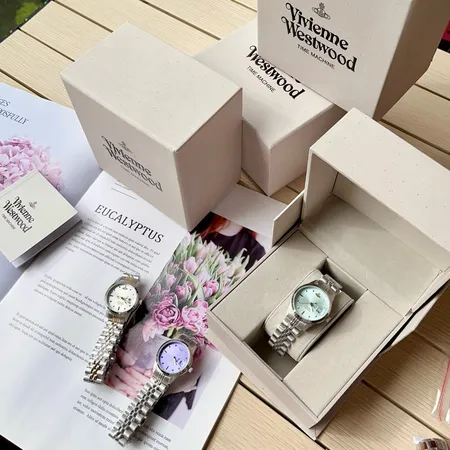 ヴィヴィアン・ウエストウッド 腕時計