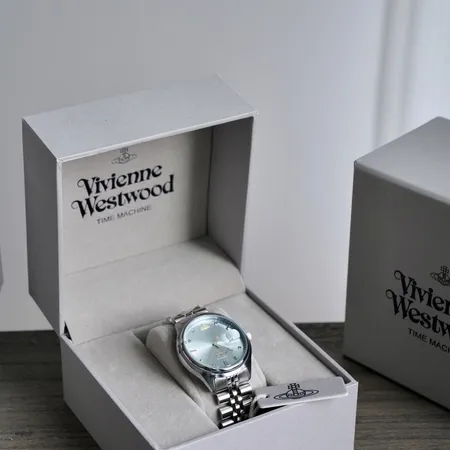 ヴィヴィアン・ウエストウッド 腕時計