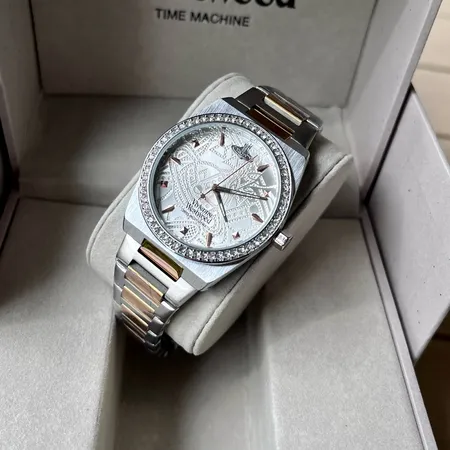 ヴィヴィアン・ウエストウッド 腕時計