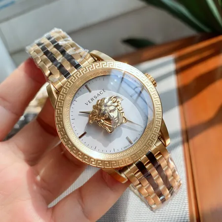 ヴェルサーチ 腕時計