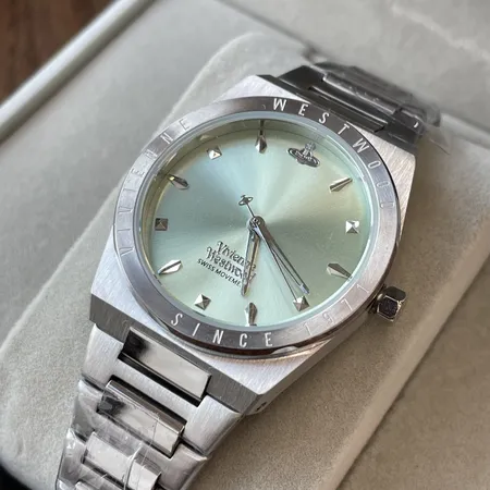 ヴィヴィアン・ウエストウッド 腕時計