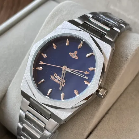 ヴィヴィアン・ウエストウッド 腕時計