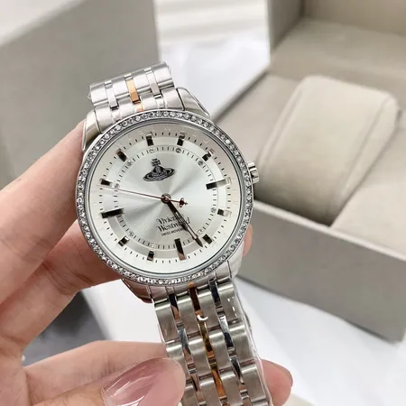 ヴィヴィアン・ウエストウッド 腕時計