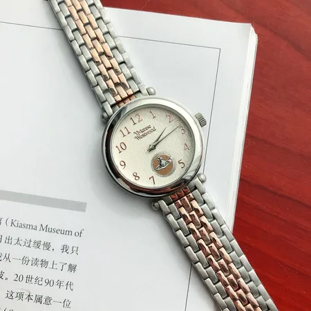 ヴィヴィアン・ウエストウッド 腕時計