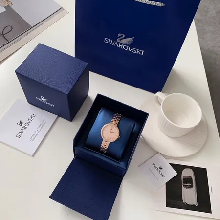 スワロフスキー 腕時計