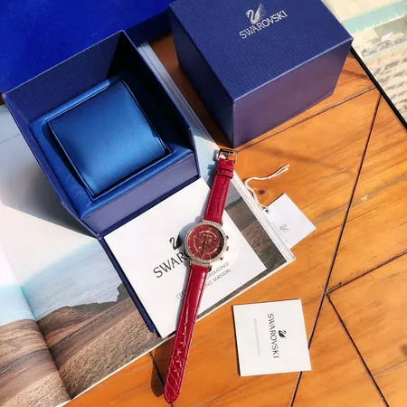 スワロフスキー 腕時計