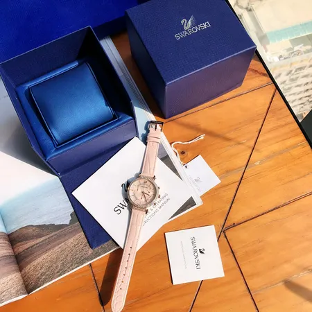 スワロフスキー 腕時計