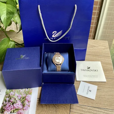スワロフスキー 腕時計
