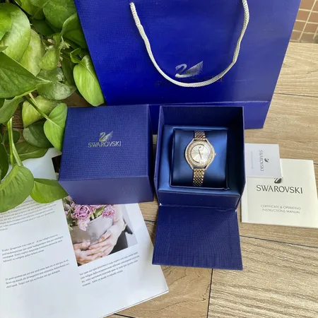 スワロフスキー 腕時計