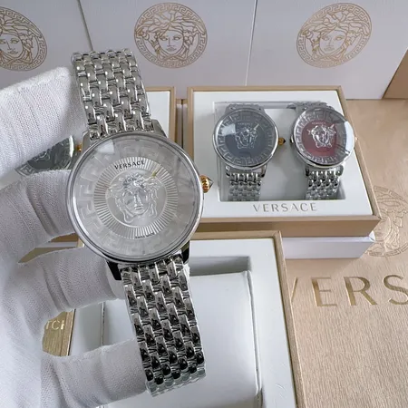 ヴェルサーチ 腕時計