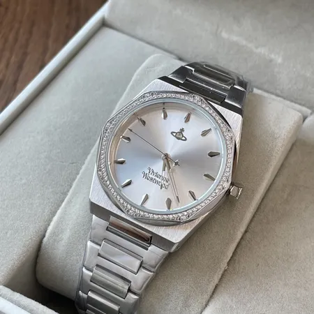 ヴィヴィアン・ウエストウッド 腕時計