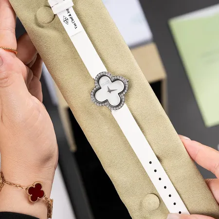 ヴァン クリーフ＆アーペル 腕時計