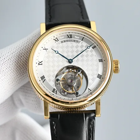 ロジェ・デュブイ 腕時計