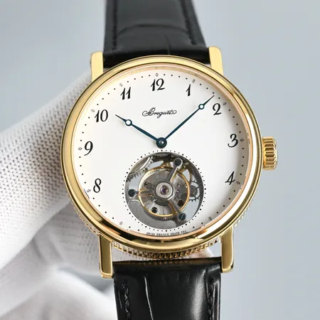 ロジェ・デュブイ 腕時計