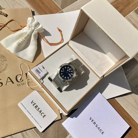 ヴェルサーチ 腕時計