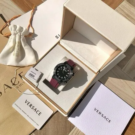 ヴェルサーチ 腕時計