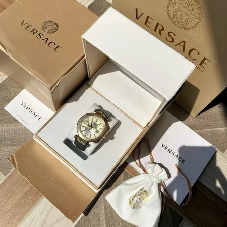 ヴェルサーチ 腕時計
