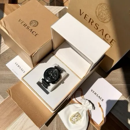 ヴェルサーチ 腕時計
