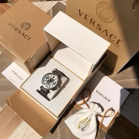 ヴェルサーチ 腕時計