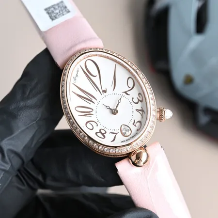 ロジェ・デュブイ 腕時計