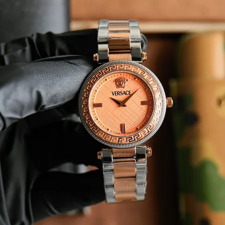 ヴェルサーチ 腕時計