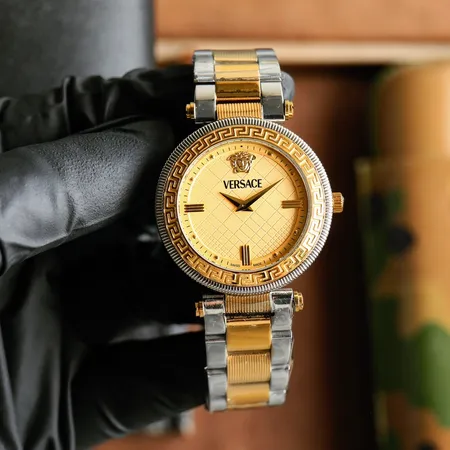 ヴェルサーチ 腕時計