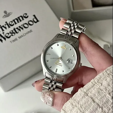 ヴィヴィアン・ウエストウッド 腕時計