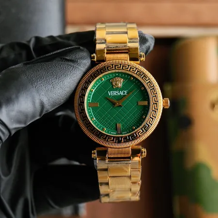ヴェルサーチ 腕時計