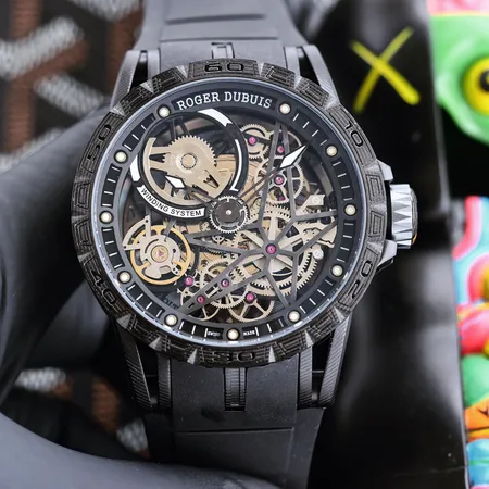 ロジェ・デュブイ 腕時計