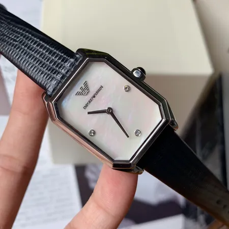 アルマーニ 腕時計