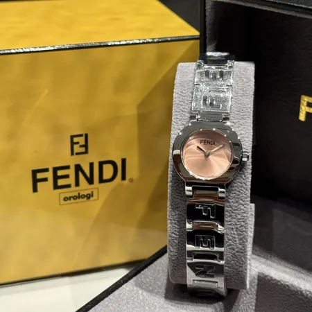 フェンディ 腕時計