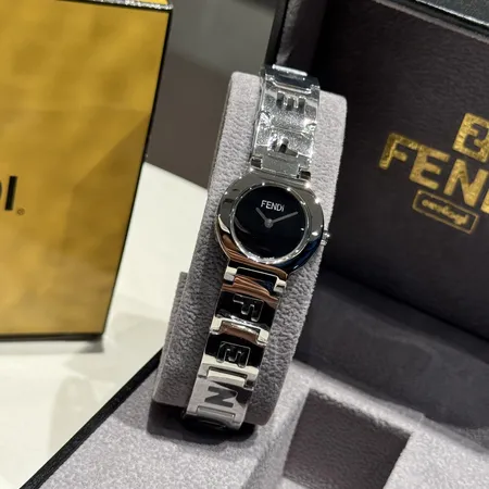 フェンディ 腕時計