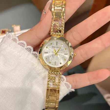 ヴェルサーチ 腕時計