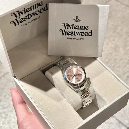 ヴィヴィアン・ウエストウッド 腕時計