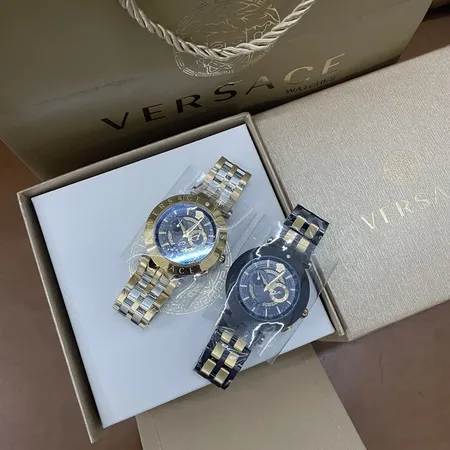 ヴェルサーチ 腕時計