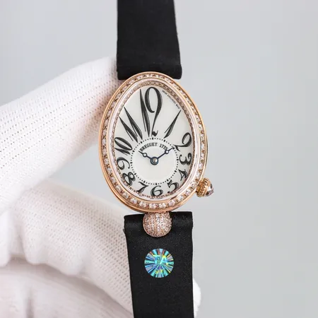 ロジェ・デュブイ 腕時計