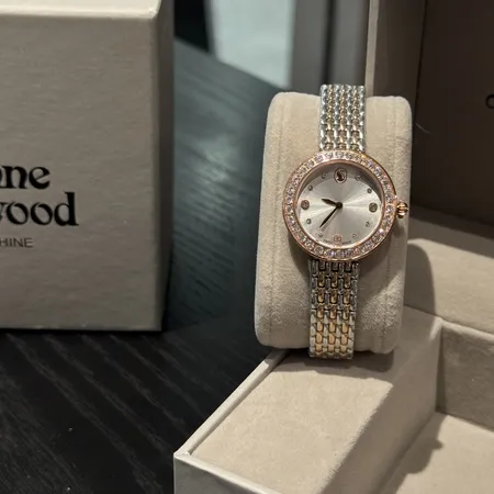 スワロフスキー 腕時計